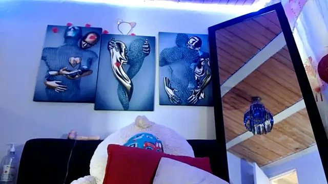 Maidi  online show from 03.20.25