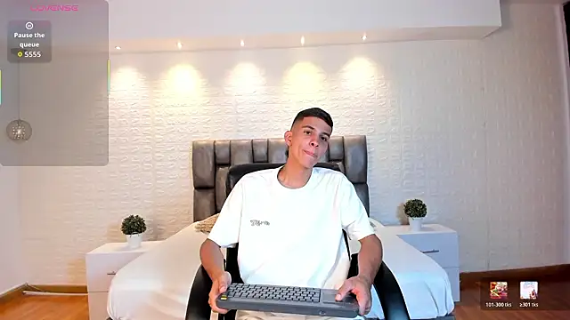 Aaron Scoot online show from 03.20.26