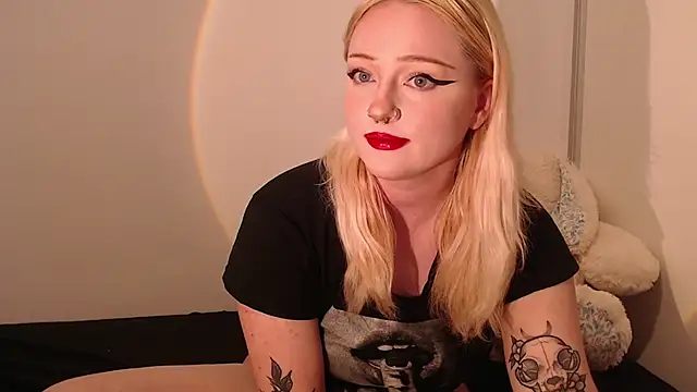 chloe levine online show from 09.10.25