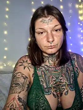 lizzardqueeen online show from 02.10.26