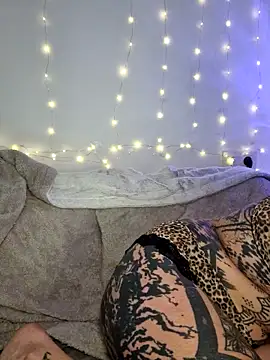 lizzardqueeen online show from 02.18.26