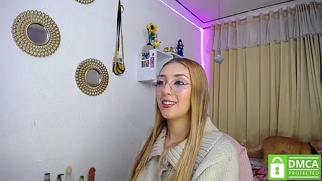 Snapshot of Soffy-brooks chatting on 02.19.25 Soffy-brooks online show from 02.19.25
