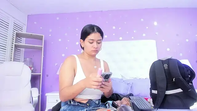 scarlette 15  online show from 12.05.25