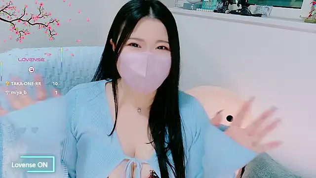 Snapshot of yukinko_o_ chatting on 04.27.26 yukinko o online show from 04.27.26
