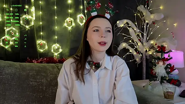 Snapshot of GarynAnstead chatting on 12.24.24 GarynAnstead online show from 12.24.24