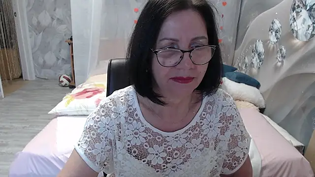 Snapshot of OlgaHottie chatting on 04.20.26 OlgaHottie online show from 04.20.26