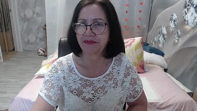 Snapshot of OlgaHottie chatting on 04.21.26 OlgaHottie online show from 04.21.26