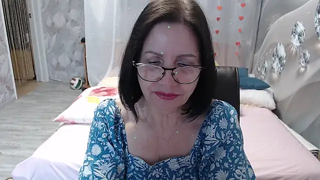 Snapshot of OlgaHottie chatting on 04.24.26 OlgaHottie online show from 04.24.26