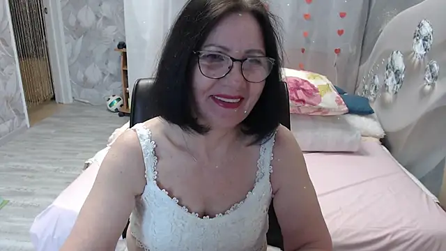 Snapshot of OlgaHottie chatting on 04.26.26 OlgaHottie online show from 04.26.26