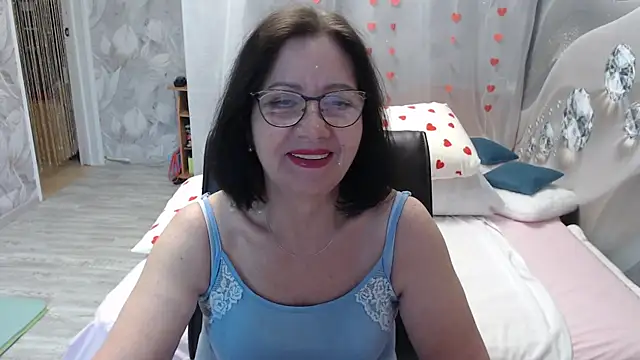 Snapshot of OlgaHottie chatting on 05.21.26 OlgaHottie online show from 05.21.26