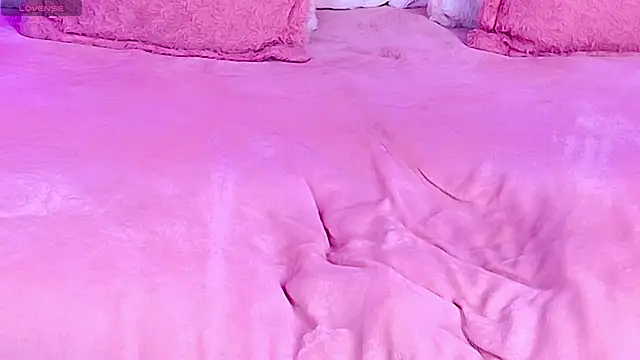 EmmaWilder online show from 11.07.25