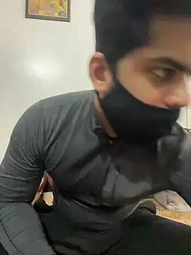 Snapshot of John_desihunk chatting on 04.18.26 John desihunk online show from 04.18.26