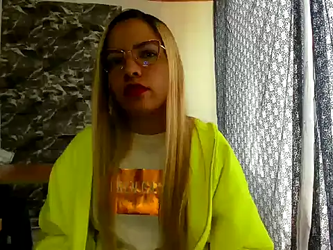 MISSLAUR4 online show from 01.03.25