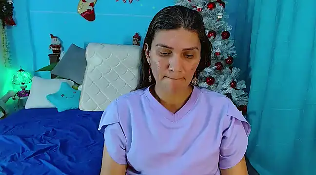 Snapshot of venus_swet_ chatting on 12.18.24 venus swet online show from 12.18.24