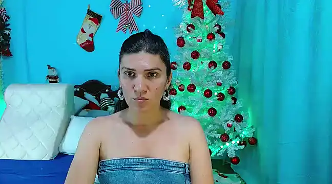 Snapshot of venus_swet_ chatting on 12.30.24 venus swet online show from 12.30.24