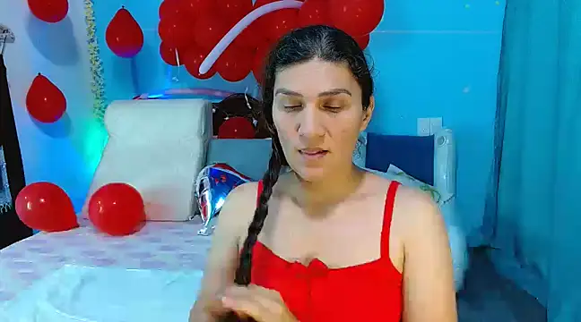 Snapshot of venus_swet_ chatting on 02.18.25 venus swet online show from 02.18.25