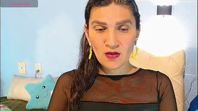 Snapshot of venus_swet_ chatting on 10.05.25 venus swet online show from 10.05.25