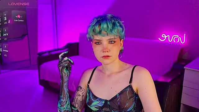 Snapshot of School_Love chatting on 12.03.24 School Love online show from 12.03.24