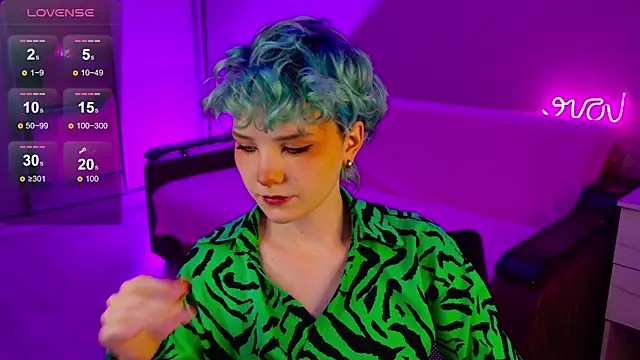 Snapshot of School_Love chatting on 12.13.24 School Love online show from 12.13.24