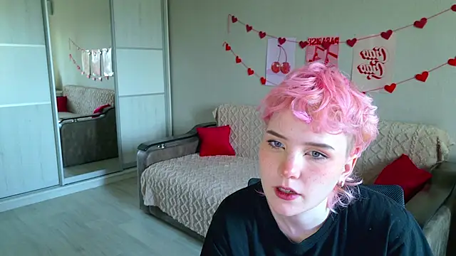 Snapshot of School_Love chatting on 09.25.25 School Love online show from 09.25.25