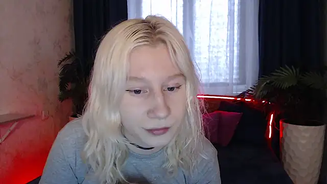 Snapshot of EnigmaSee chatting on 05.17.26 EnigmaSee online show from 05.17.26