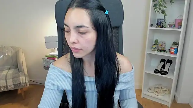 Snapshot of _BellaEvans_ chatting on 06.01.26 BellaEvans online show from 06.01.26