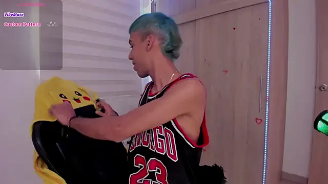 aldrinwhite online show from 03.17.25