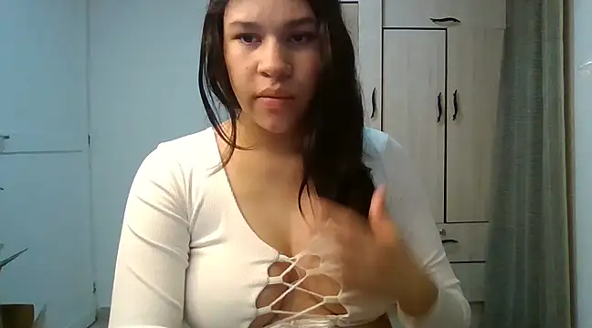 Snapshot of Indirasex_44 chatting on 02.09.25 Indirasex 44 online show from 02.09.25