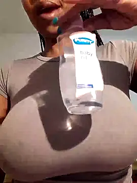 Snapshot of realsquirter chatting on 09.26.25 realsquirter online show from 09.26.25