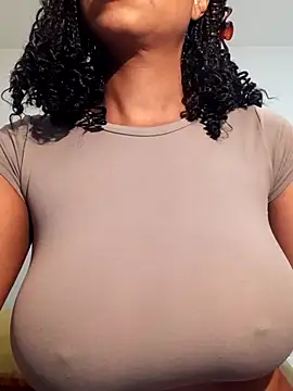 Snapshot of realsquirter chatting on 11.23.25 realsquirter online show from 11.23.25