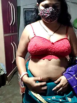 Snapshot of Mourani24 chatting on 04.21.26 Mourani24 online show from 04.21.26