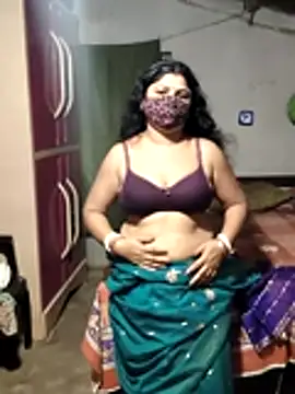 Snapshot of Mourani24 chatting on 04.24.26 Mourani24 online show from 04.24.26