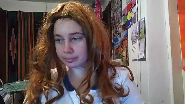 Cora Maro online show from 09.20.25