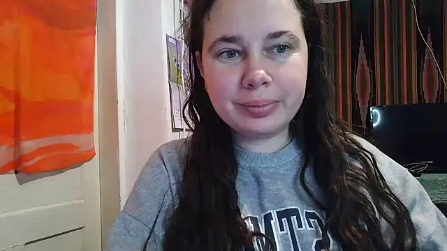 Cora Maro online show from 10.25.25