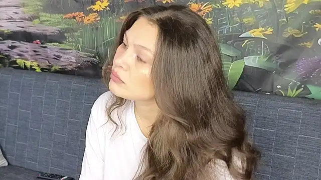 MadameDeFeu online show from 11.04.25