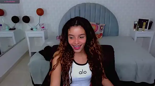 Snapshot of charlotte_0309 chatting on 01.08.25 charlotte 0309 online show from 01.08.25