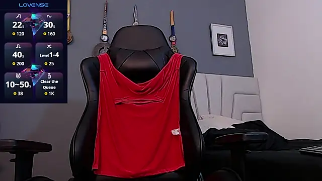 Snapshot of AndyBlass chatting on 09.12.25 AndyBlass online show from 09.12.25