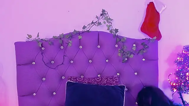 Nyx nayla online show from 12.19.24