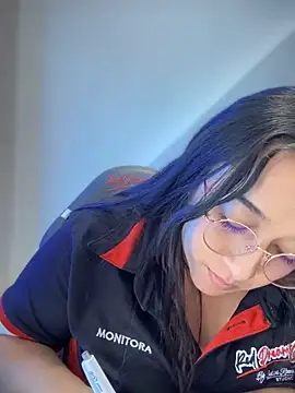 cata megan online show from 02.14.25