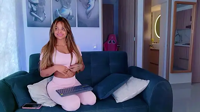 Susanamendezz online show from 04.14.26