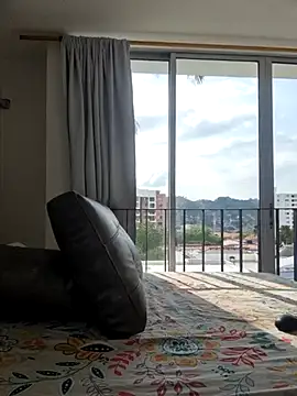 Sthef Castle online show from 03.17.25