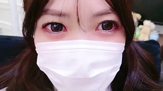Snapshot of oxo_yuna_oxo chatting on 02.18.25 oxo yuna oxo online show from 02.18.25