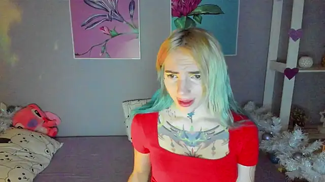 Snapshot of AnneTenet chatting on 12.22.24 AnneTenet online show from 12.22.24