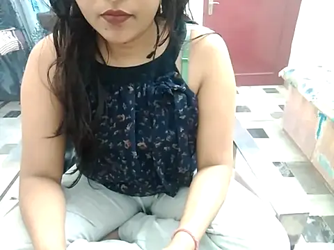 aarushi sharmaa online show from 03.15.25