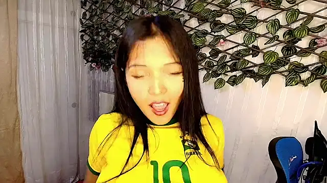 MOMMYJEVAA online show from 03.03.25