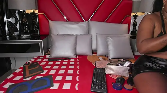 KeniaMuller online show from 10.05.25