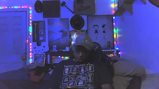Snapshot of Buffshagswell chatting on 05.19.26 Buffshagswell online show from 05.19.26