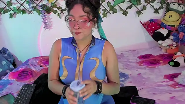 Snapshot of cutepie_uwu_ chatting on 01.15.25 cutepie uwu online show from 01.15.25