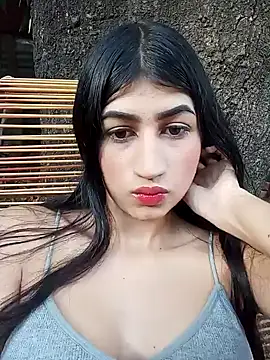 Snapshot of Julix_A chatting on 01.17.25 Julix A online show from 01.17.25