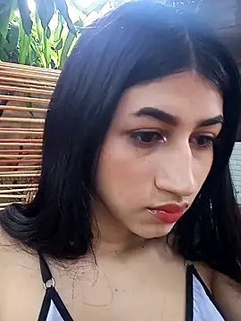 Snapshot of Julix_A chatting on 02.09.25 Julix A online show from 02.09.25